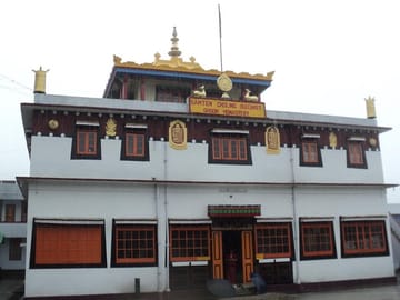 Darjeeling Tea Estates and Gangtok Monastery Tour