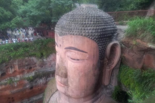 Private Tour: 3-Night Sichuan Explore from Chengdu to Leshan and Mt Emei
