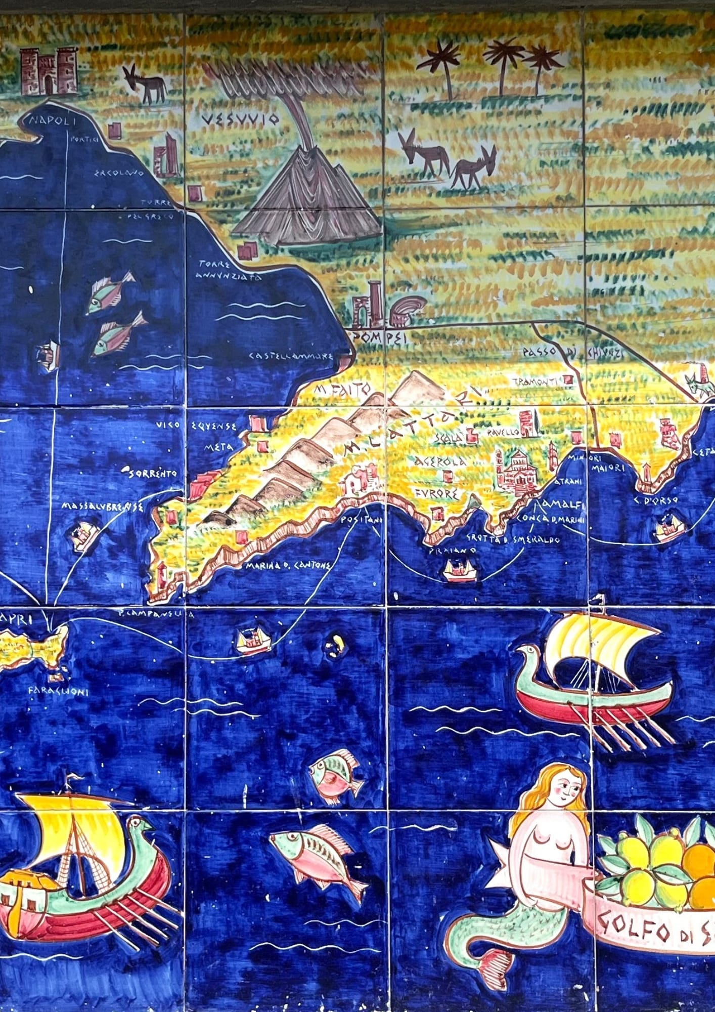 Enjoy free time in Amalfi and Positano to stroll, shop and choose your favorite seaside restaurant before heading back to Rome.