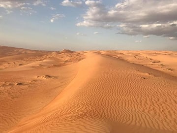Private Day Trip to Sultan Qaboos Mosque and Wahiba Sands