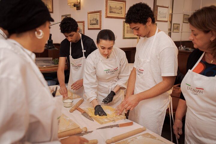 Pasta Cooking Class in Rome - Fettuccine Class in Piazza Navona