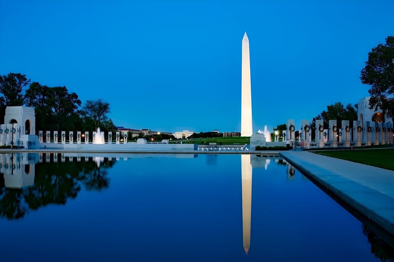 Washington DC Night Memorials Walking Tour with Skyline View — photo 3