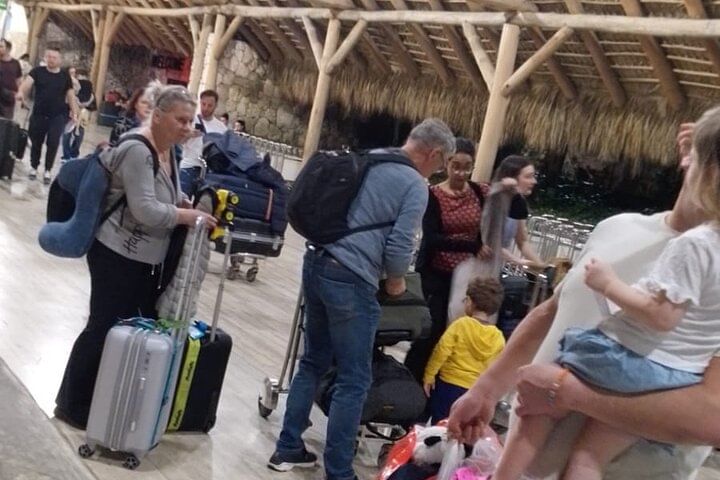 Puntacana airport (suv) roundtrip -Puntacana AirPort to Bayahibe