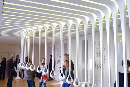 ScentScape: An Experience of Fragrance Exploration