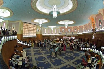 Bollywood Movie experience at Raj Mandir Cinema.