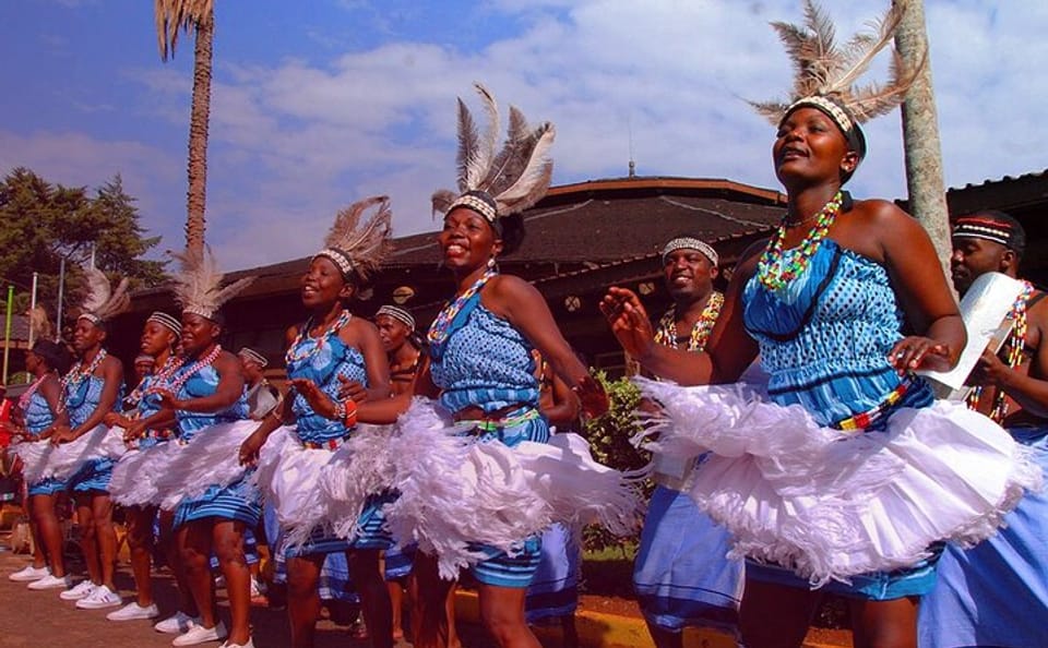 Nairobi wildlife and culture tour: Giraffe Center and Elephant Orphanage