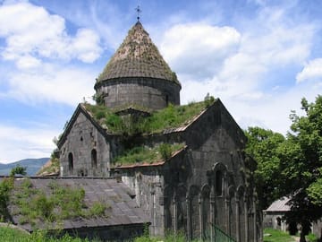 4 Full days in Georgia with private tour, free aiport