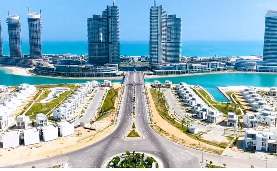 WWII History and Modern Development Tour in El Alamein