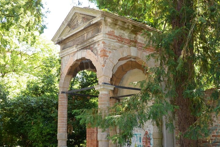 Secret Gardens of Venice Walking Tour 5