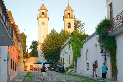 2-Days and 1 Night in Colonia de Sacramento from Buenos Aires