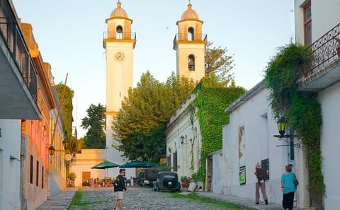 Two-Day Tour of Colonia de Sacramento from Buenos Aires