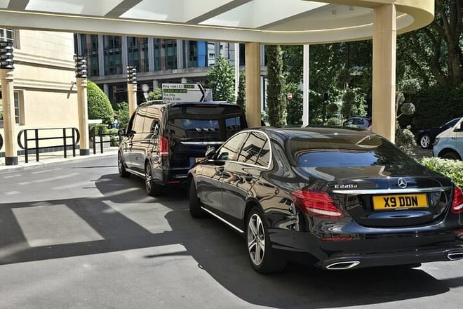 Chauffeur limo Services Heathrow Airport To/From anyLondon Hotel