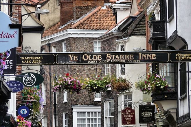 York Private Walking Tour with a Professional Guide photo 2