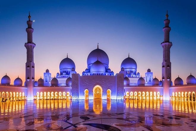 Abu Dhabi city tour  with  Grand Mosque and Louvre museum Visit