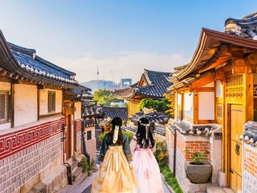 Hanbok in bukchon hanok vilage