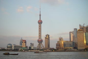 Oriental Pearl Tower Admission with Buffet Experience in Shanghai