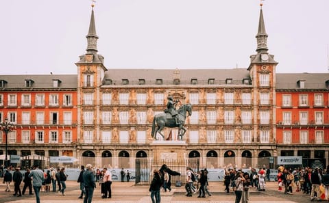 Professional Photography Session at Plaza Mayor in Madrid
