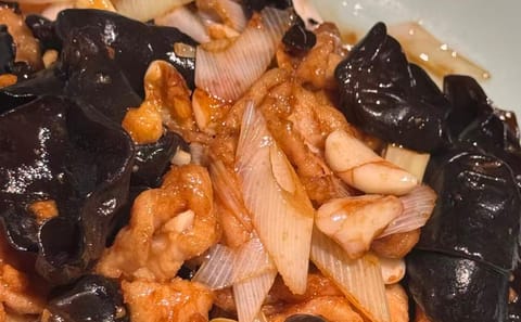 Traditional Food Tour in Datong's Historic Old Town