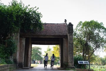 Duong Lam Ancient Village and Local Life Private Day Tour