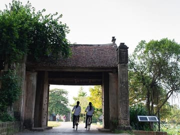 Duong Lam Ancient Village and Local Life Private Day Tour