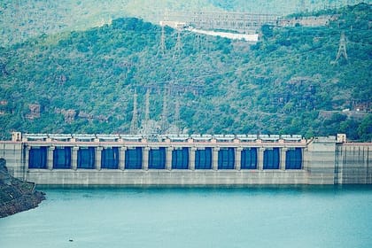 Journey to the Jyotirlinga: Mallikarjuna Temple Day Tour