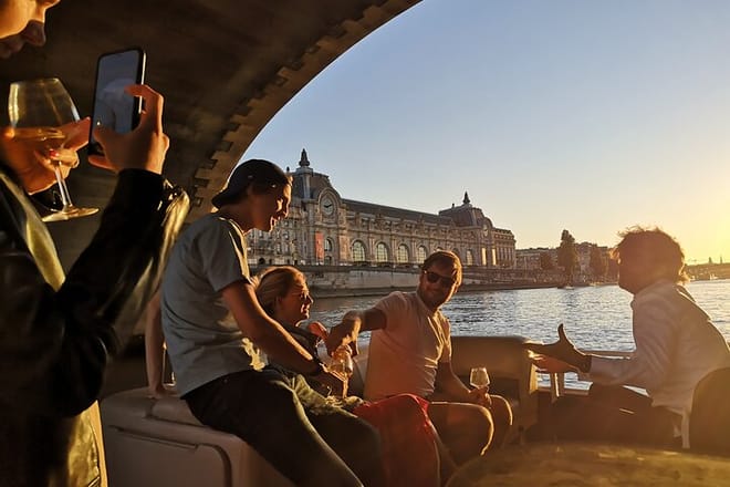 First-Day in Paris --Private Day Tour of Iconic Sights + Flavors