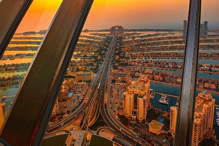 Dubai Combo: Burj Khalifa At The Top & View at The Palm Tickets 8