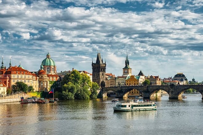 Prague in One Day: Highlights & Hidden Gems Private Tour by Car