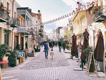 4 Full days in Georgia with private tour, free aiport