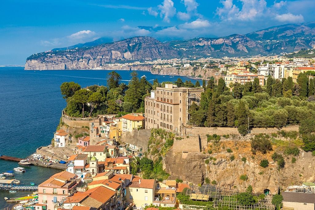 Explore Italy’s Amalfi Coast: Pompeii, Capri & Sorrento Adventure