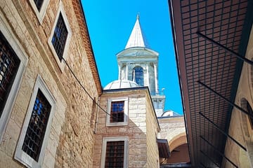 Topkapı Palace and Blue Mosque Guided Walking Tour in Istanbul