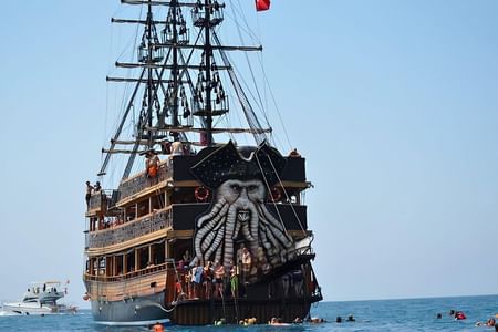 Alanya Pirate Boat Tour With Foam Party Softdrinks and Transfer