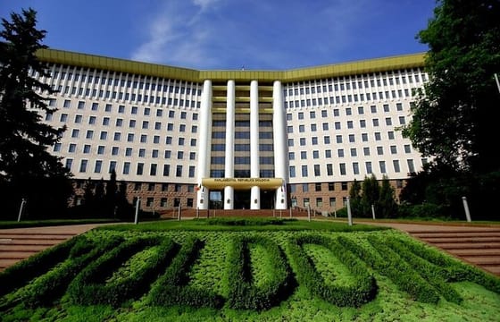 2.5 hours Walking City tour Chisinau private