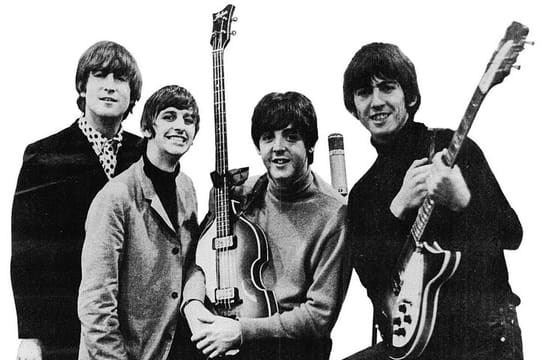 Liverpool the Beatles Legend Fab Four and Manchester City 2 Days Private Tour