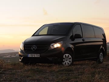 Private Direct Transfer from Santorini Airport to Your Destination