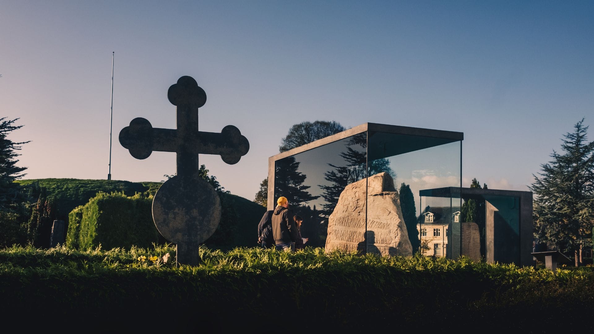Vejle- Jelling monument, Jelling mounds, Runic stones UNESCO, Økolariet & viking art museum