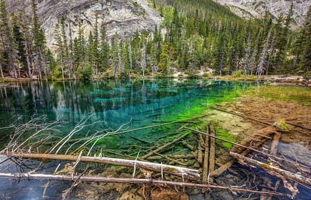Grassi Lake and Grotto Canyon Icewalk from Calgary