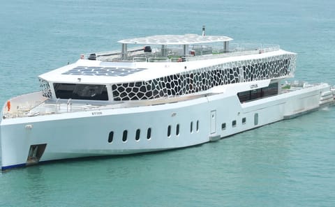 Private Dubai City Tour with Souk Visits and Yacht Dinner