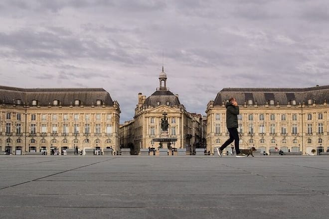 Bordeaux Private Walking Tour With A Professional Guide photo 3
