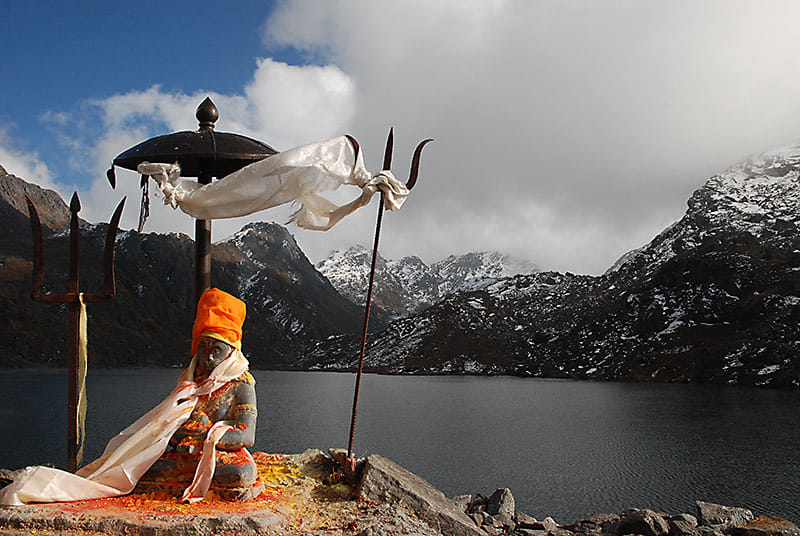 Helambu Lantang Valley Helicopter Tour