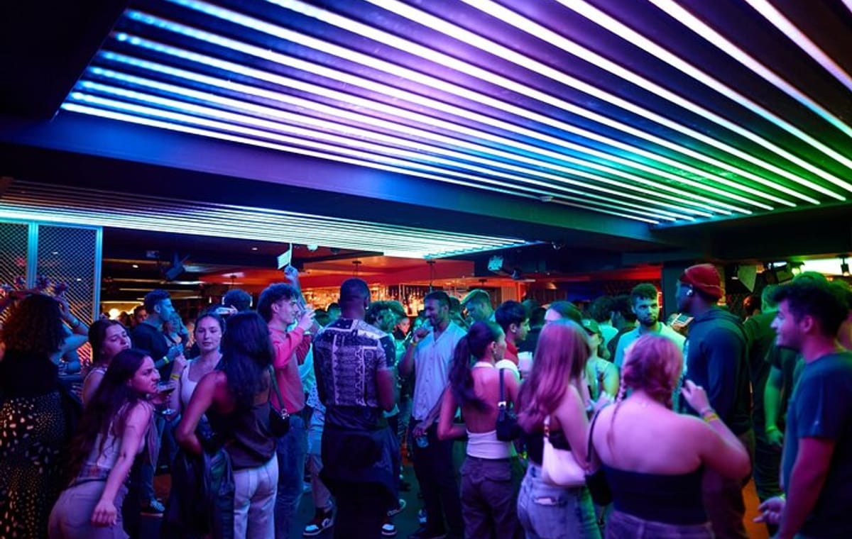 Florence Guided Party Crawl with Shots and Club Entry