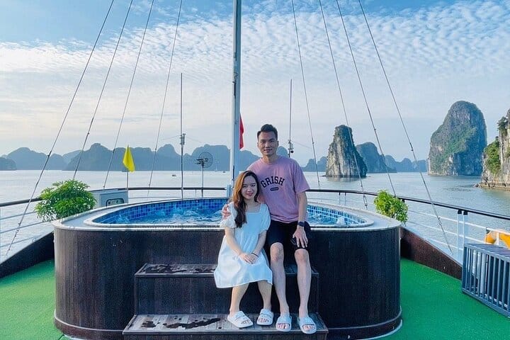 La Casta Cruise from Hanoi by Expressway Transfer - 5 Star Cruise