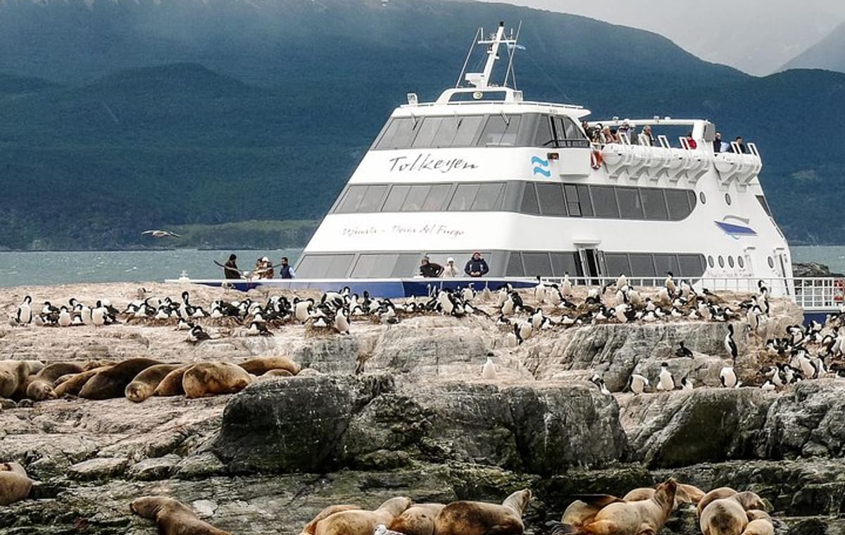 Beagle Channel Navigation with trekking at the Bridges Islands