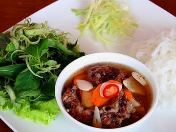 GROUP or PRIVATE Hanoi Street Walking Tour with AUTHENTIC Foodie