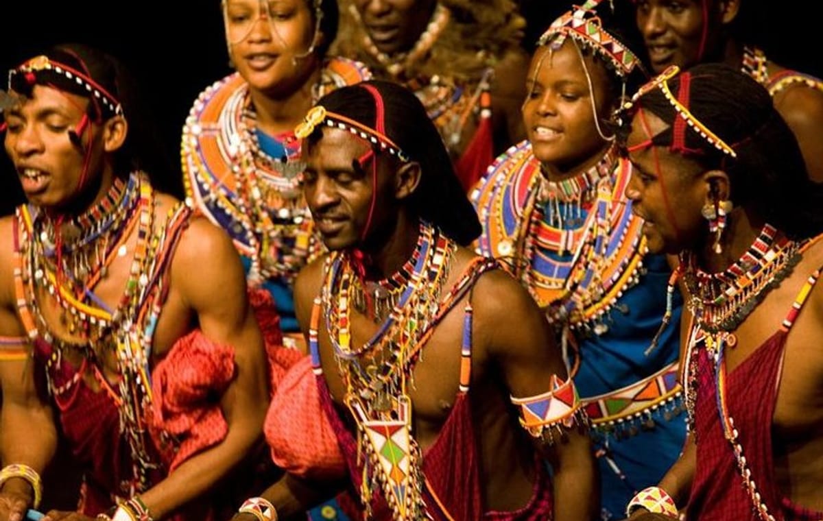 Best Day Tour Giraffe Center Elephant Orphanage Kazuri Beads & Bomas of Kenya