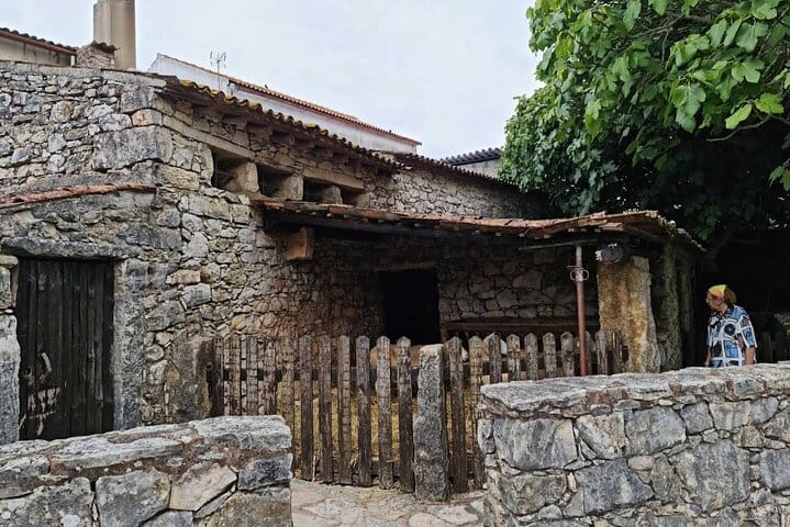 FATIMA: Private Tour to Shrine and Shepherds’ house from Porto