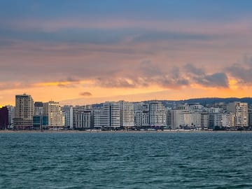 Tailor-made luxury experience: Tangier & Chefchaouen at your own pace