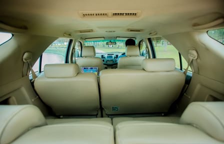 Pattaya: Private Car or Minibus Rental with Driver
