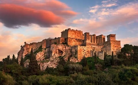 Guided Walking Tour of Athens' Ancient Temples