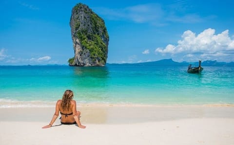 Krabi 4 Islands Day Trip by Speedboat Including Lunch Box